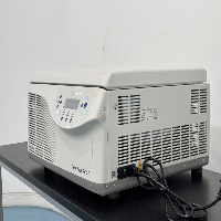 Eppendorf 5920R Refrigerated Centrifuge image 1